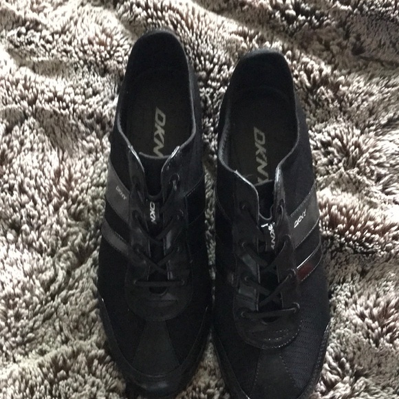 DKMY Active Wedge Sneaker Black size 8.5 - Picture 1 of 4